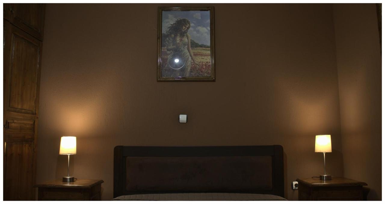 אואוראנואופולי Dione Apartments מראה חיצוני תמונה