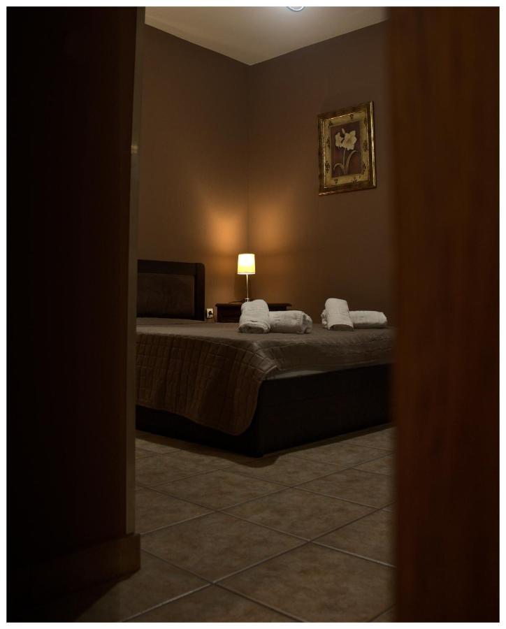 אואוראנואופולי Dione Apartments מראה חיצוני תמונה