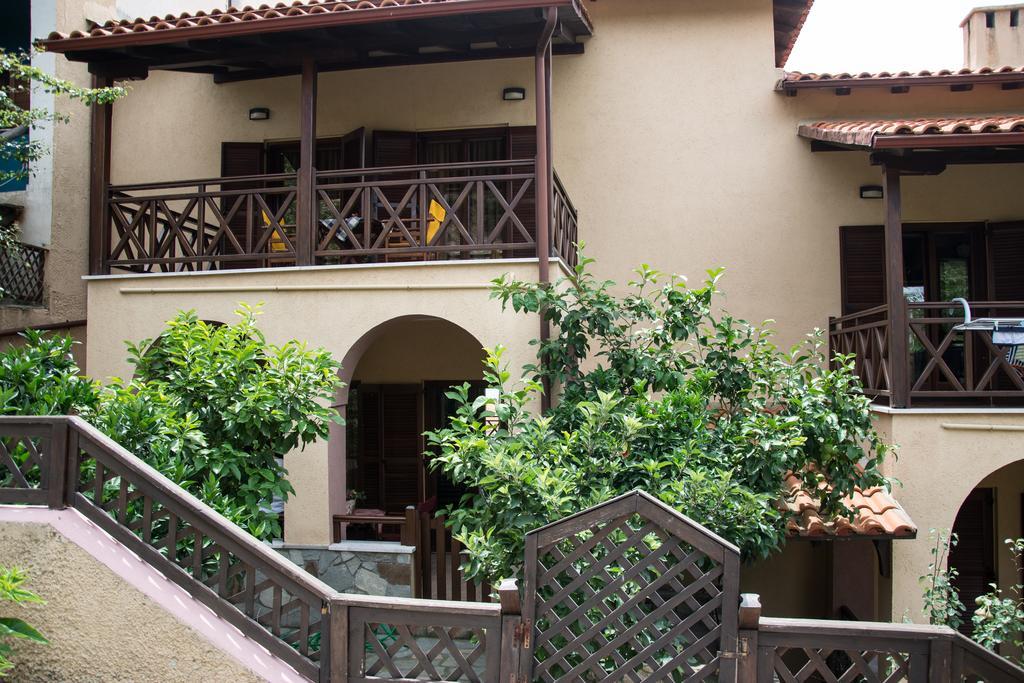 אואוראנואופולי Dione Apartments מראה חיצוני תמונה