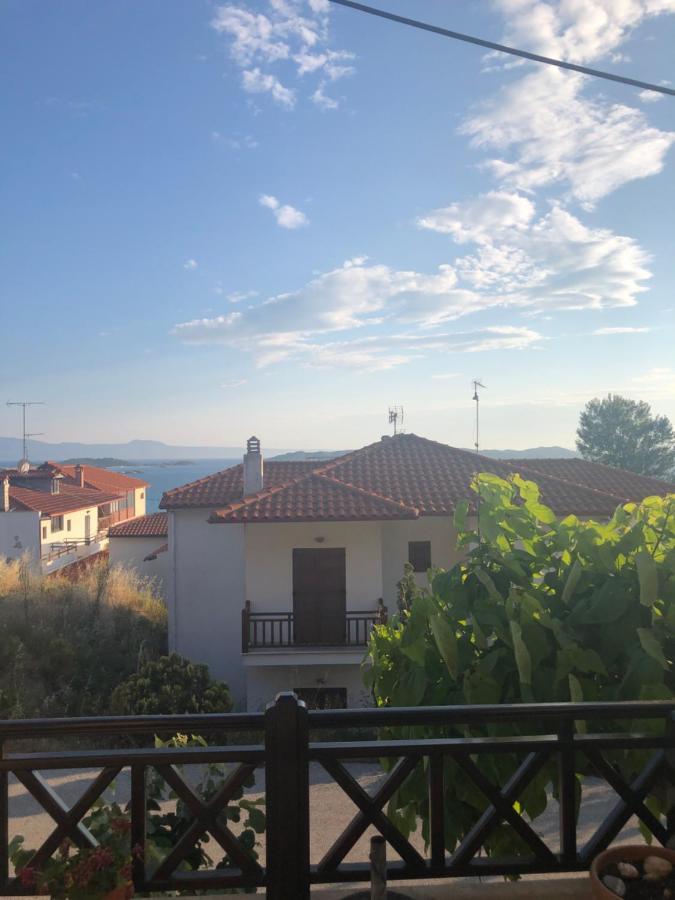 אואוראנואופולי Dione Apartments מראה חיצוני תמונה